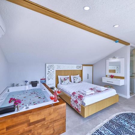 Hediye Hanim Suit&Apart Aparthotel Kas Bagian luar foto
